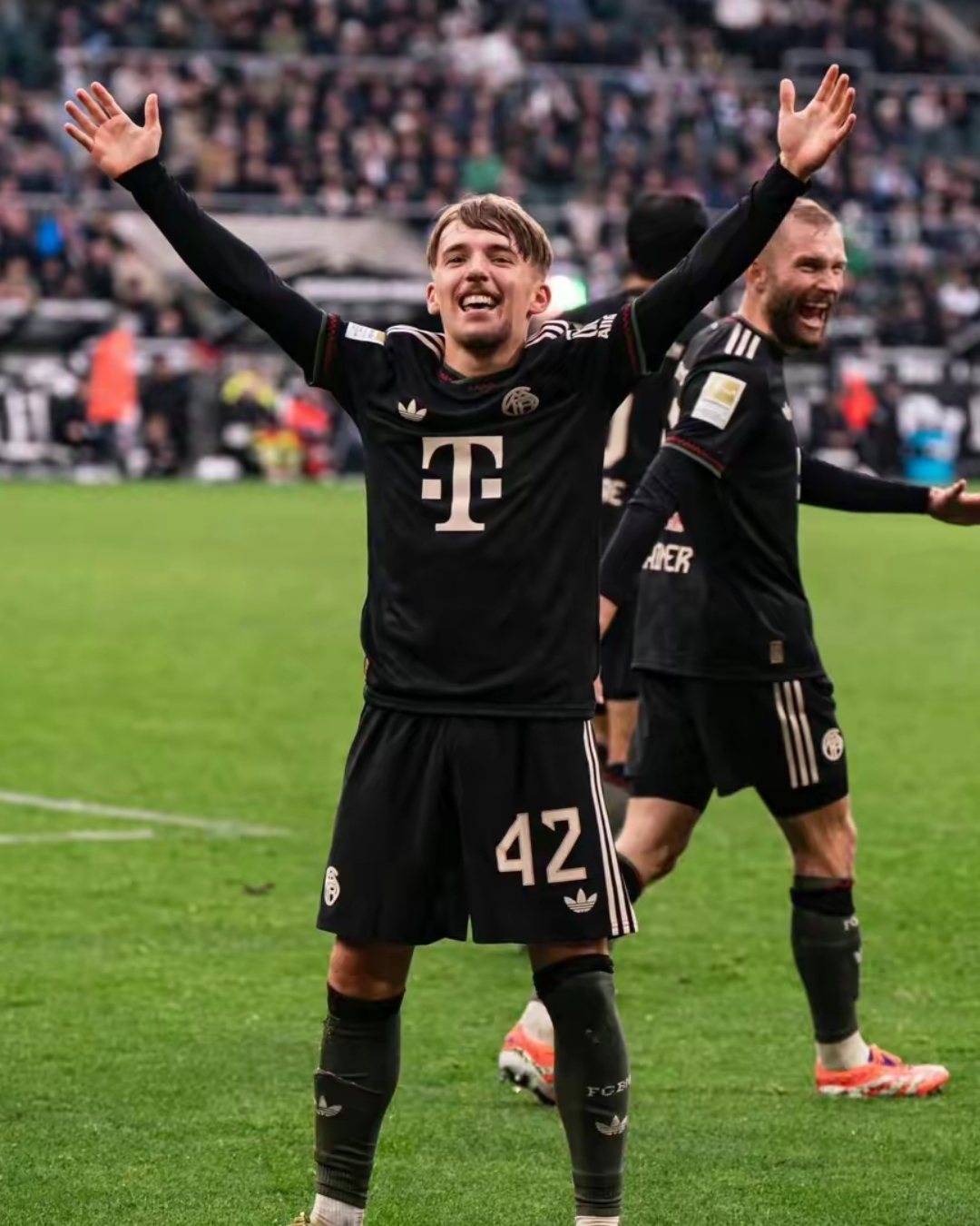 离谱！德罗巴在拜仁比赛中比分优势明显今夜曼城队长鼓劲，梅西在巴塞罗那比赛中败北